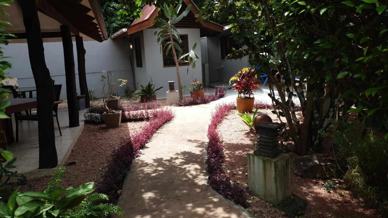 Belle Des Iles Acomodação com café da manhã La Digue Exterior foto